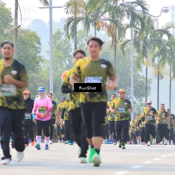 Runner Photo 7014012