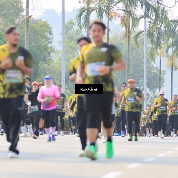 Runner Photo 7014028