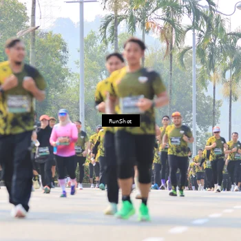 Runner Photo 7014033
