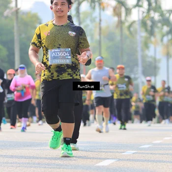 Runner Photo 7014053