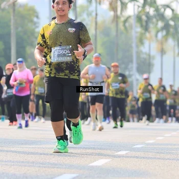 Runner Photo 7014066