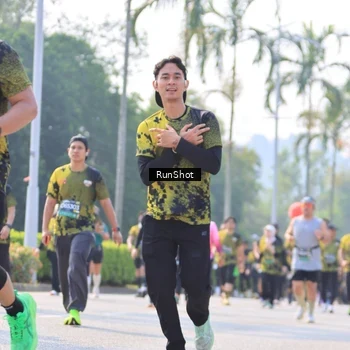 Runner Photo 7014088