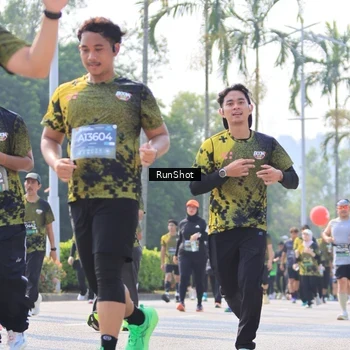 Runner Photo 7014095