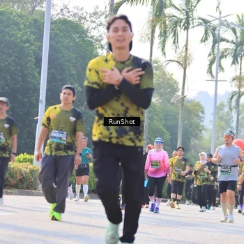 Runner Photo 7014106