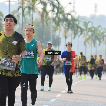 Runner Photo 7014117