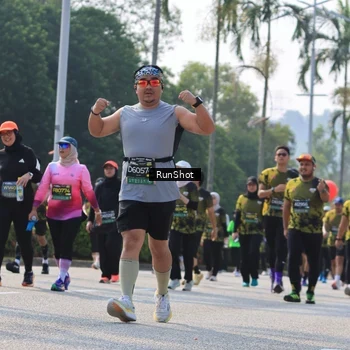 Runner Photo 7014143
