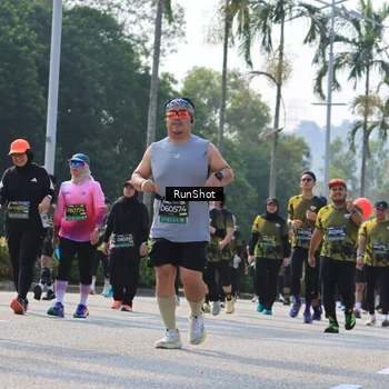 Runner Photo 7014151