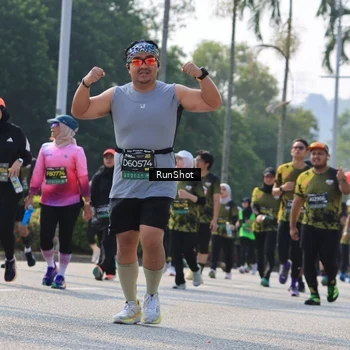 Runner Photo 7014153