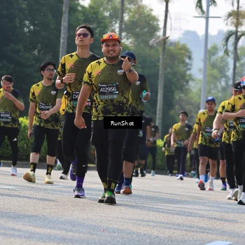 Runner Photo 7014253