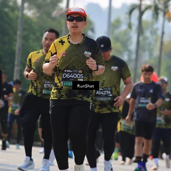 Runner Photo 7014296
