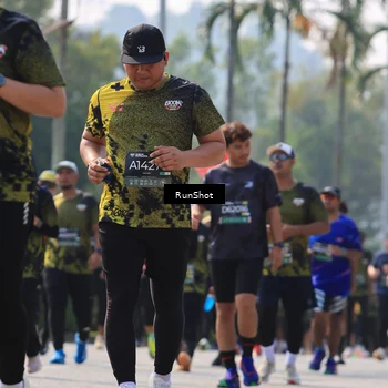 Runner Photo 7014315