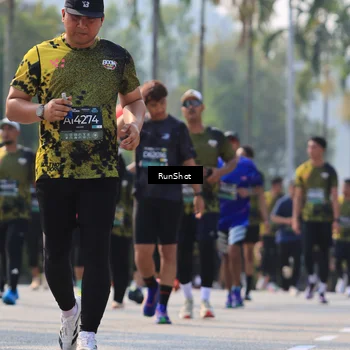 Runner Photo 7014333