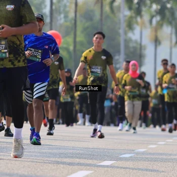 Runner Photo 7014438