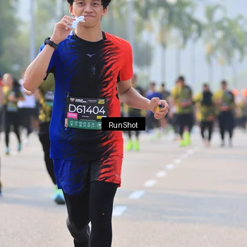 Runner Photo 7014656