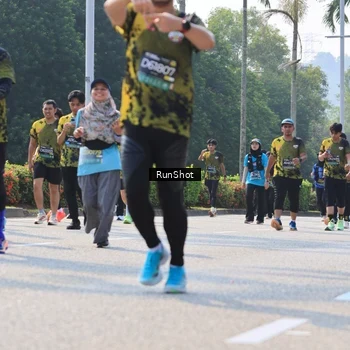 Runner Photo 7014674