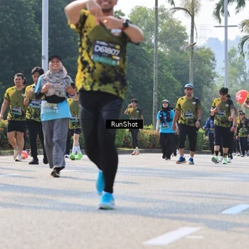 Runner Photo 7014700