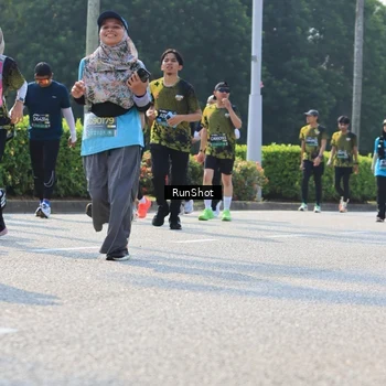 Runner Photo 7014701