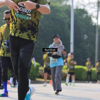 Runner Photo 7014702