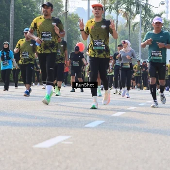 Runner Photo 7014712