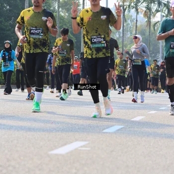 Runner Photo 7014733