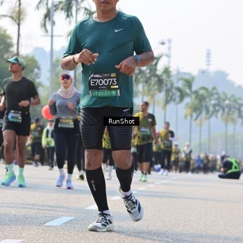 Runner Photo 7014742