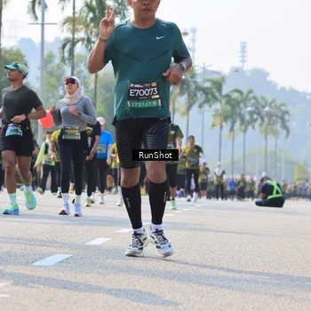 Runner Photo 7014744
