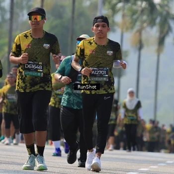 Runner Photo 7014913