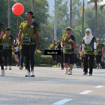 Runner Photo 7014991