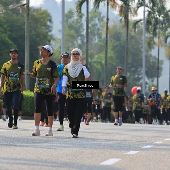 Runner Photo 7014999