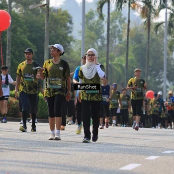Runner Photo 7015006