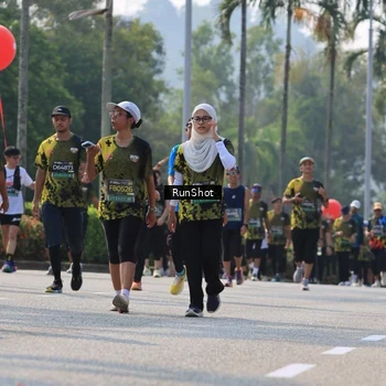 Runner Photo 7015007