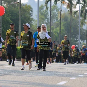 Runner Photo 7015013