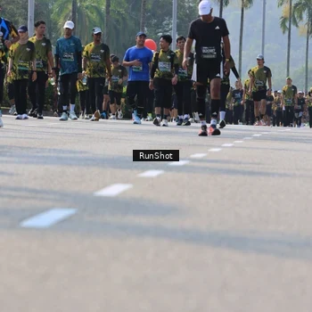 Runner Photo 7015017