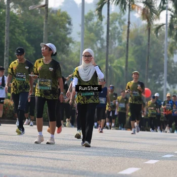 Runner Photo 7015018