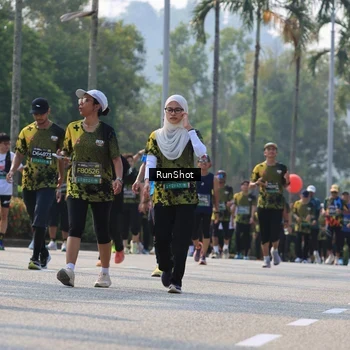 Runner Photo 7015020
