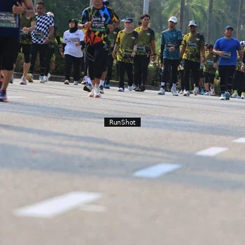 Runner Photo 7015036