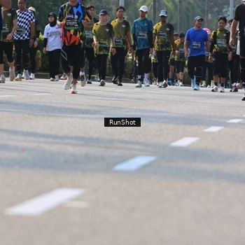Runner Photo 7015040