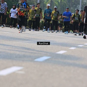 Runner Photo 7015041