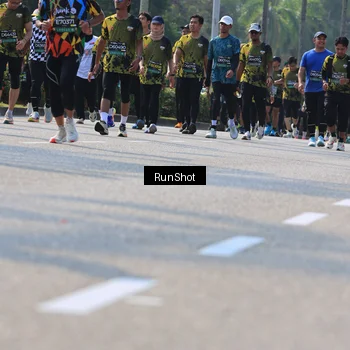 Runner Photo 7015053