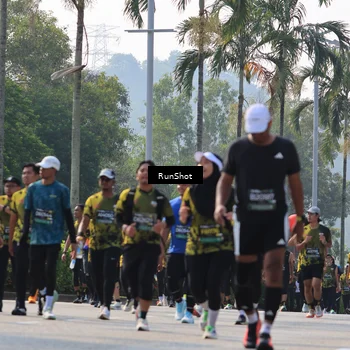 Runner Photo 7015076