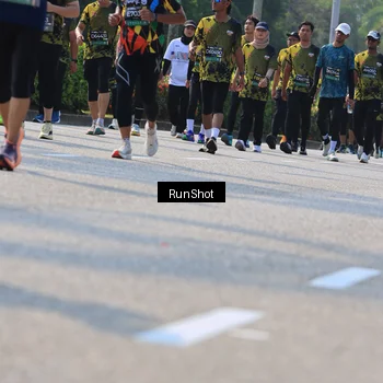 Runner Photo 7015085