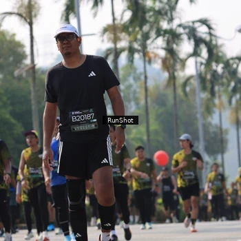 Runner Photo 7015097