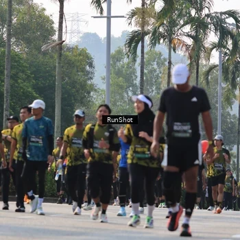 Runner Photo 7015101