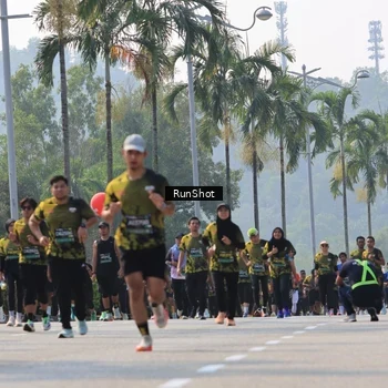 Runner Photo 7015102