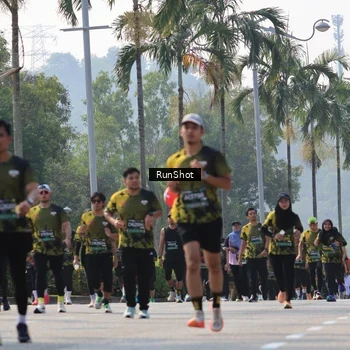 Runner Photo 7015107
