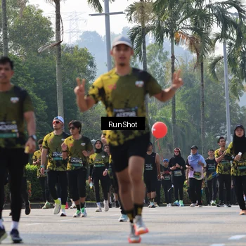 Runner Photo 7015117