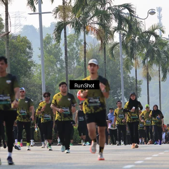 Runner Photo 7015124