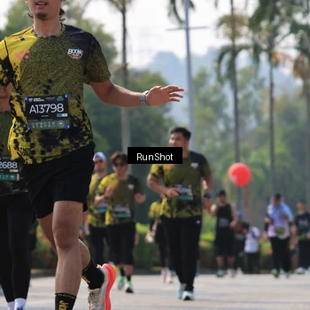 Runner Photo 7015128
