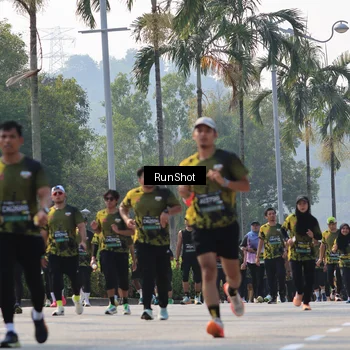 Runner Photo 7015130