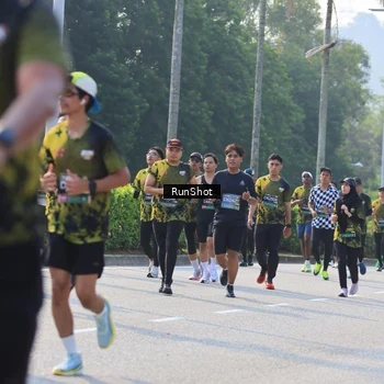Runner Photo 7015138